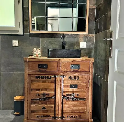 & Nature Holiday home Saint-Chamassy